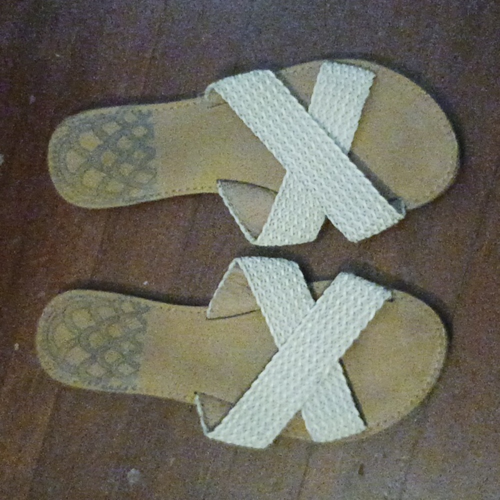 Sandles| size 9 | Beige